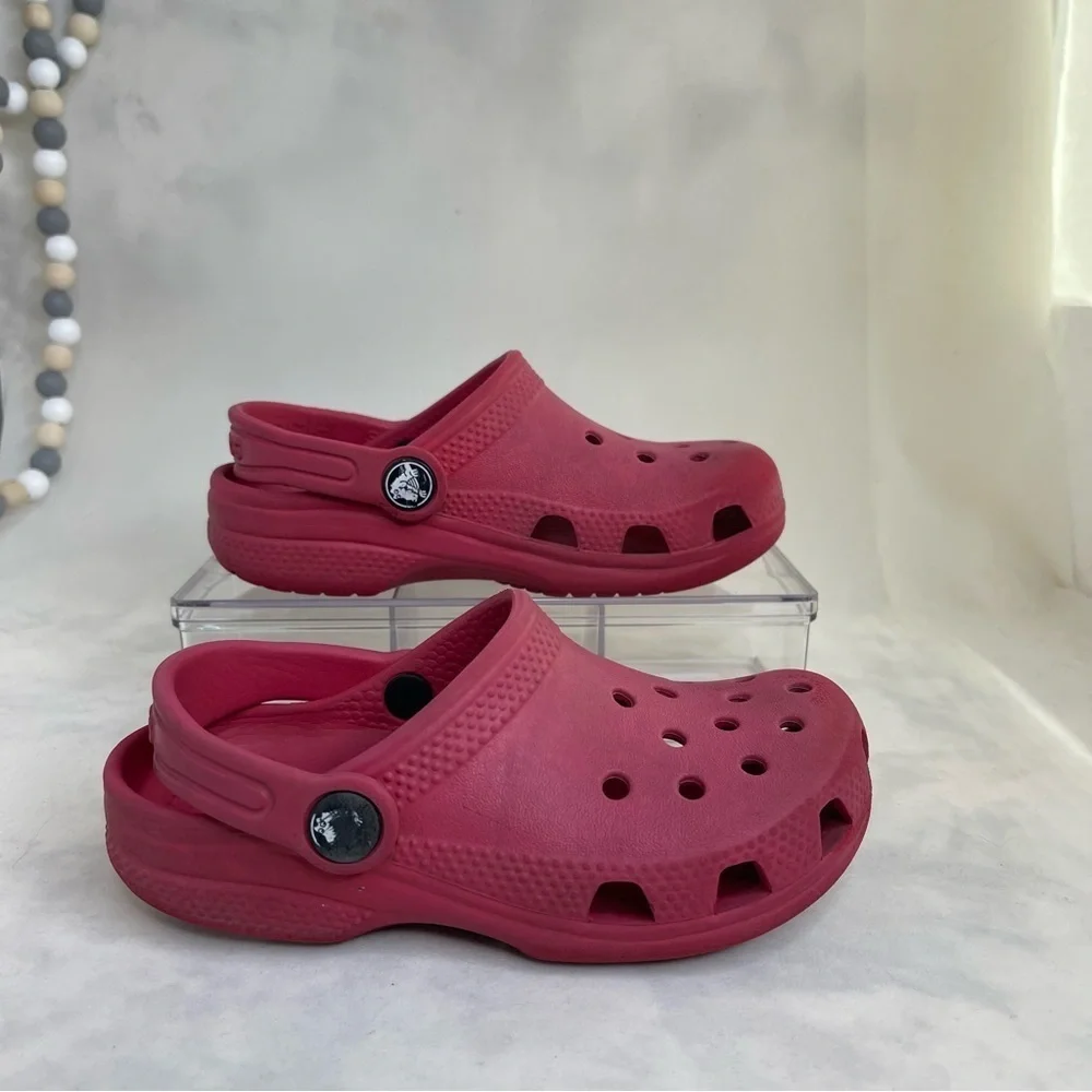 Iconic CROCS Comfort Clogs Red Ventilation Heel Strap water shoes Kids Size C10